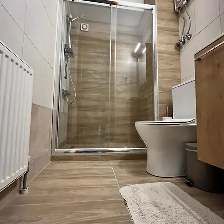 Urban Horizon-metro Station Apartament *