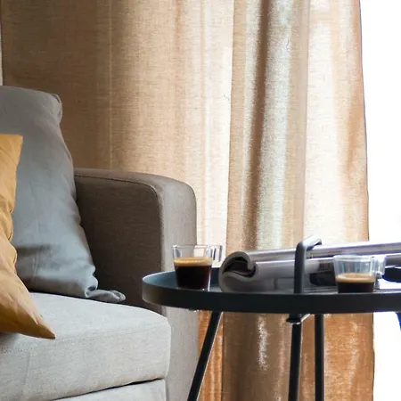 Apartment Urban Horizon-metro Station