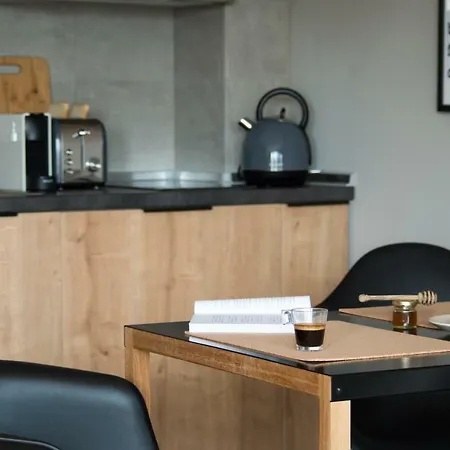 Urban Horizon-metro Station Apartment