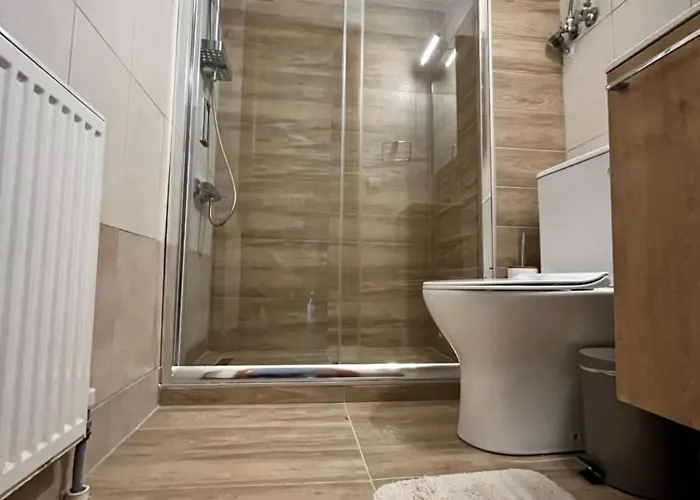 Urban Horizon-metro Station Apartment *