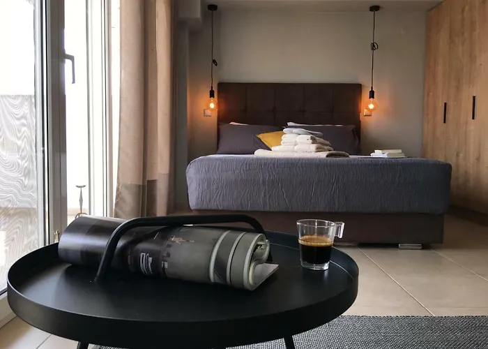 Urban Horizon-metro Station Apartment *